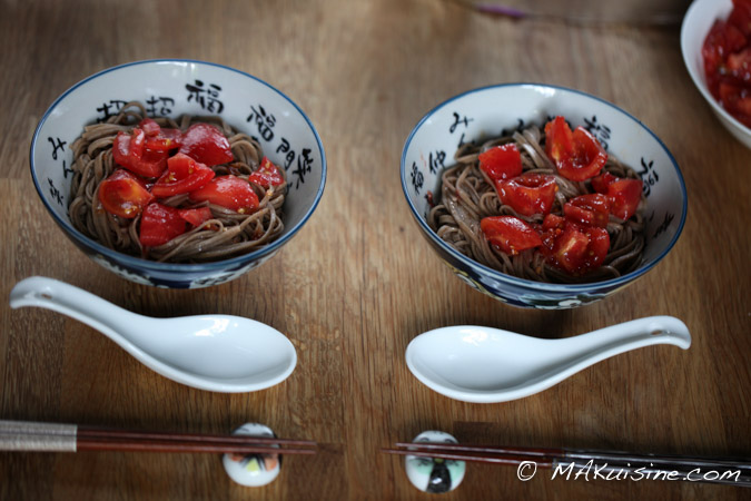 Soba à la tomate